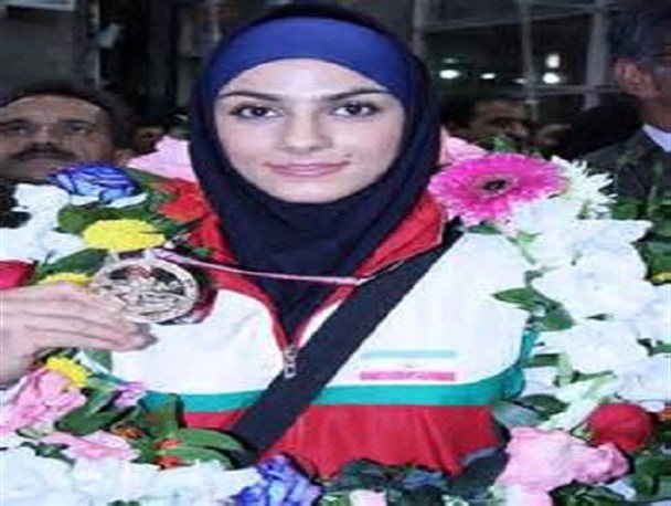 قهرمان ووشوی جهان سومین مدال طلای خود را به رهبر معظم انقلاب تقدیم کرد