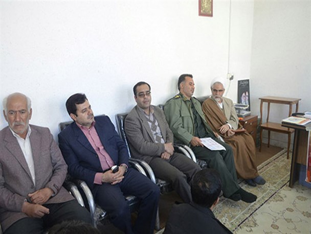 دیدار بسیجیان پاسارگاد با امام جمعه شهرستان+ عکس
