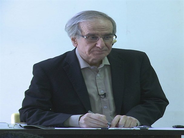 قراردادهای جدید نفتی ایران ساختار صنعت نفت را هدف گرفته است/ شرکت‌های خارجی مخازن نفتی را مرده تحویل کشور می‌دهند