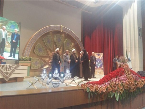 درخشش استادان و دانشجویان استان فارس در مسابقات قرآن و عترت دانشگاه آزاد اسلامی