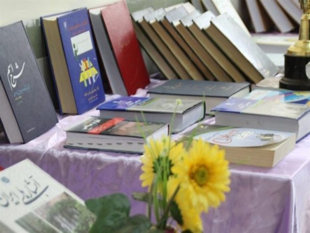نمایشگاه کتاب و کتابخوانی در پلدشت افتتاح شد+ تصاویر