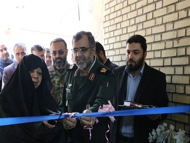 200 واحد خرد و خانگی اقتصاد مقاومتی در البرز افتتاح شد/ اشتغال زایی در 10 منطقه حاشیه نشین با اجرای"طرح کرامت"