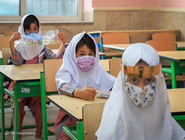 تمام مدارس استان مرکزی از ابتدای آذرماه بازگشایی می شوند/ اکثر اولیای دانش آموزان مشتاق آموزش حضوری هستند