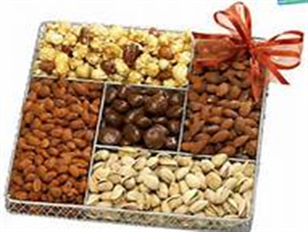 میوه را جایگزین شیرینی و تنقلات شب یلدا کنید