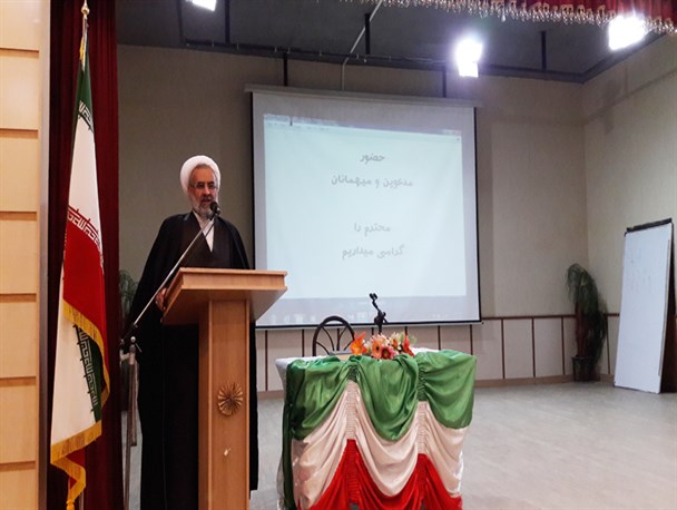 تولیدات حوزه و دانشگاه باید در راستای نیازمندی های جامعه باشد