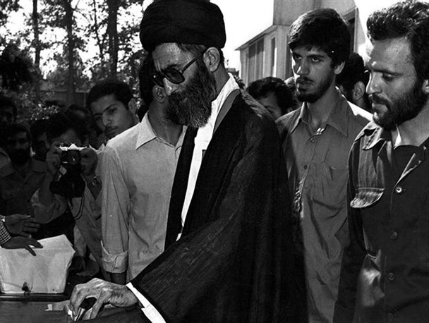 میزان رأی مردم است/ انقلاب با نظر و رأی مردم شکل گرفته است