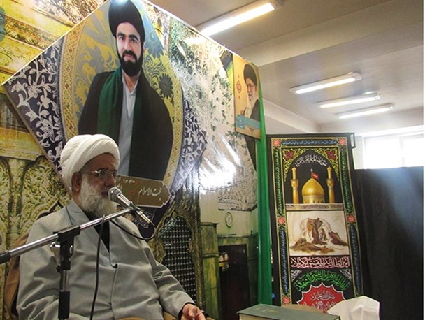 مراسم گرامی داشت طلبه شهید مدافع حرم در زرین شهر/تصاویر