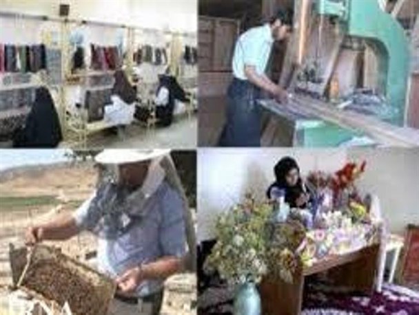 خانواده های شاهد و ایثارگر میناب وام مشاغل خانگی دریافت می کنند