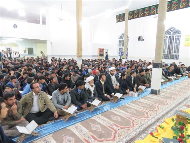 برگزاری محفل تلاوت نور در شهر اسدیه به روایت تصویر