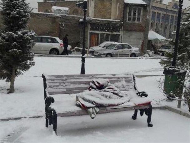 چه کسی به داد کارتن خواب های ارومیه می رسد؟!