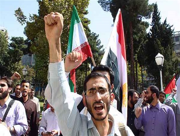 وظیفه دانشجویان حفاظت و پاسداری از ارزش های انقلاب و نظام اسلامی است