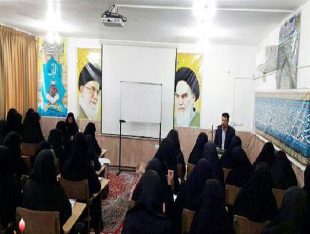 آموزش ۷۰ مربی قرآن کریم در خوروبیابانک