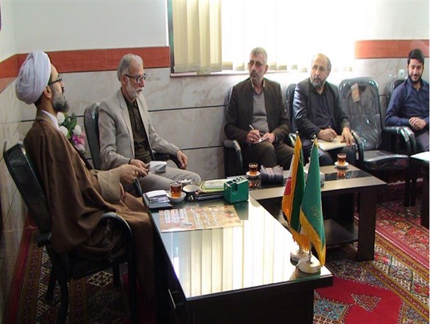 تجهیز نمازخانه مدارس آزادشهر به فرش و سیستم گرمایشی