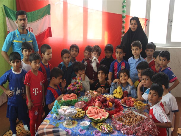 روز یلدا به جای شب یلدا/ مراسم نمادین یلدا در مدرسه رستگاران پارسیان