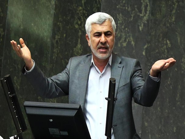 زیرساخت های ورزشی سمیرم ناکافی است/ استاندار برای حذف بروکراسی های مخصوص استان اصفهان اقدام کند