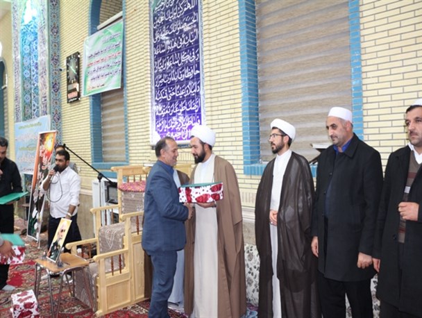 از رزمندگان مدافعین حرم چالدرانی تجلیل شد