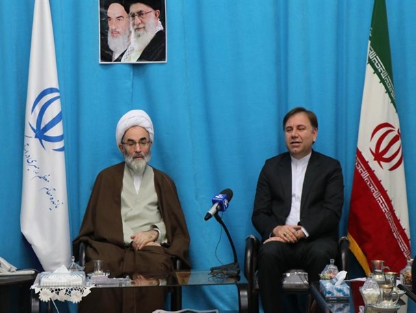 وحدت ملی را با امیدافزایی به انقلاب، تقویت کنیم