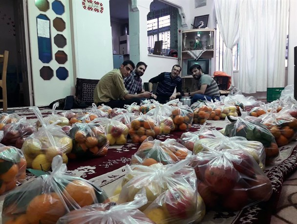 بسیجیان زنجانی با مهر مهدوی و بهانه یلدا به یاری نیازمندان شتافتند+تصاویر