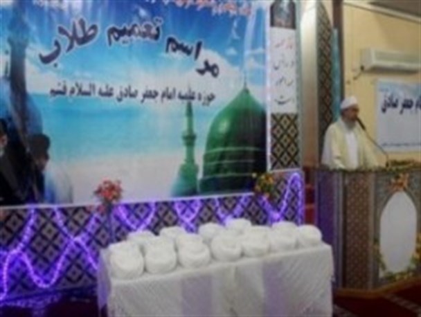 امام جمعه اهل سنت قشم : دشمنان در کمین ضربه زدن به مسلمانان هستند