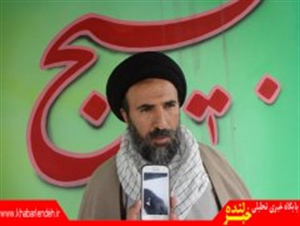 همه ما در قبال معرفی فداکاری ها و رشادت های شهیدان و بسیجیان مسئول هستیم