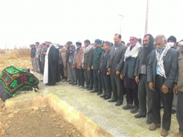 پیکر مطهر شهید میر حسین دواطلب در نیمروز تشییع شد