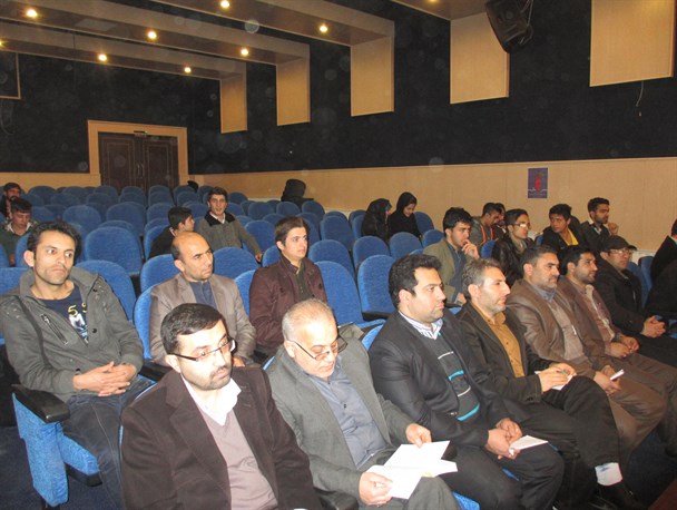 محفل ادبی عصر شعر “مقاومت” در اقبالیه برگزار شد