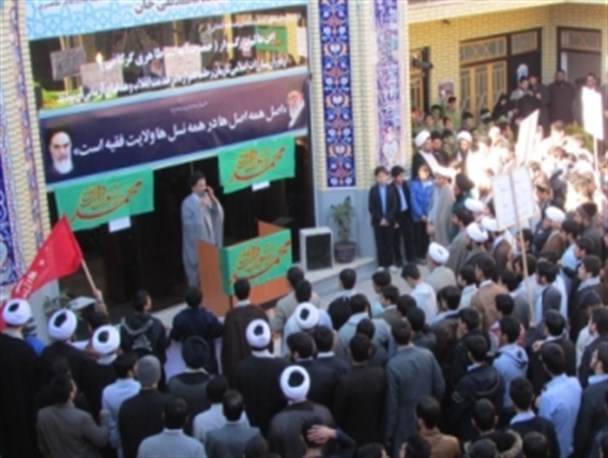 تصاویر / تجمع طلاب گلستانی در پی اهانت نشریه"شارلی ابدو" در گرگان