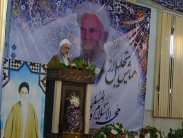 حجت الاسلام بیانی سالها عالمانه ،خالصانه و خردمندانه در سیستان خدمت کرد