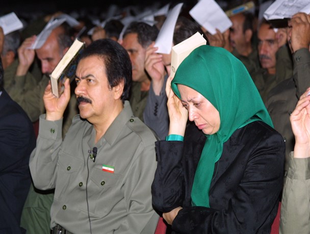 قتل ۴۲ نفر توسط منافقین / از فروشنده مغازه تا معلم یکی از مدارس کهنوج در بین شهدای ۳۰ دی