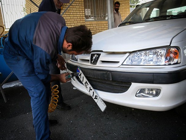 افزایش دو برابری مراجعه به مرکز تعویض پلاک یزد/ زمانبر بودن تعویض پلاک طبیعی است