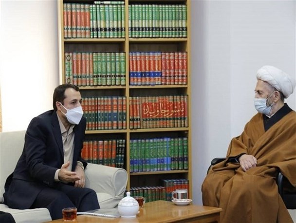 بساط رباخواری از بانک‌ها برچیده شود/ تسهیلات با سود ‌‌۲۵درصد زیبنده نظام نیست