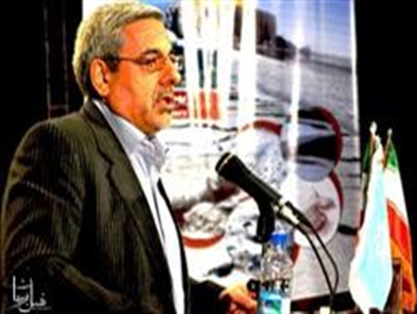 یک دیوانه سنگی به چاه می‌اندازد که صد عاقل نمی‌توانند درآورند/بحران دریاچه ارومیه نتیجه سوء مدیریت و دخل و تصرف در طبیعت است