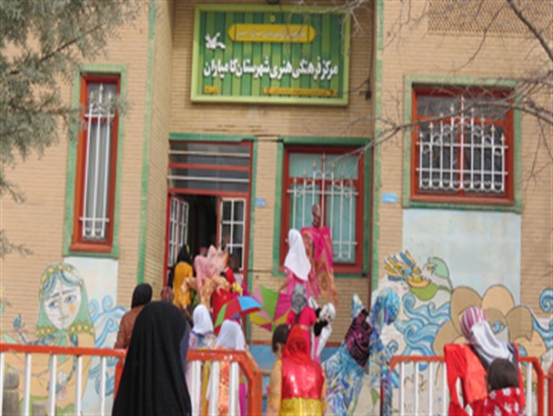 نسل جدید اگر بافرهنگ بومی و محلی آشنا شوند، شروعی برای روی آوردن آنها به فرهنگ ایرانی و اسلامی می شود