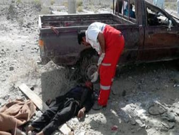 تصادف دو خودروی تویوتای حامل قاچاق انسان در محور ایرانشهر-مهرستان / سرنشینان سالم فرار کردند