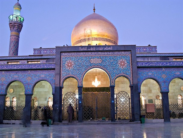 حضرت زینب (س) به تمام بشریت درس آزادگی و مقاومت در برابر ظالمان دادند