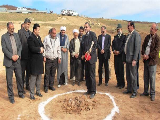 کلنگ احداث ساختمان مرکز بهداشتی درمانی نیالا به زمین زده شد /تصاویر