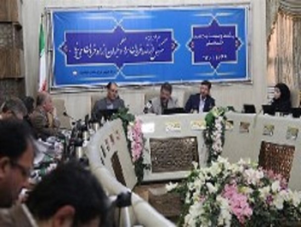 نمایندگان مجلس دهم باید اصفهان را به جایگاه واقعی خود برسانند/ لزوم انتقال کارگاه های طلاسازی به خارج از محدوده شهری