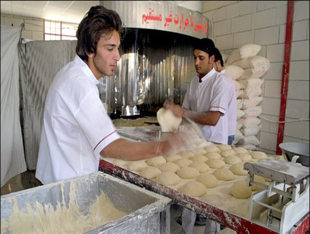 آمادگی نانوایی ها برای خدمات رسانی و پخت نان