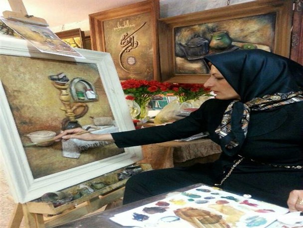 هنر در خدمت اهداف اقتصادی / آموزش هزاران هنرجو در کارنامه یک بانوی هنرمند