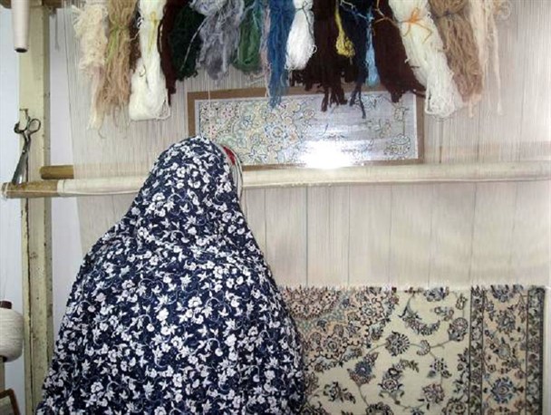 قوانین دست و پا گیر بیمه قالیبافی، مانعی برای کسب و کار بانوان