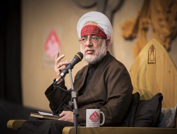 دنیاطلبی و بی‌عفتی نشانه فاصله گرفتن از مکتب فاطمی است