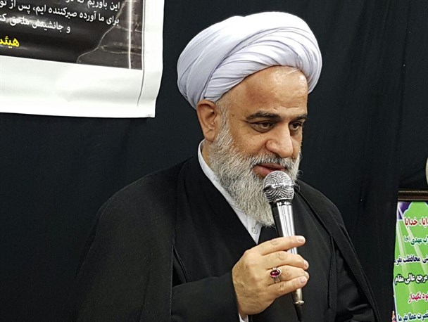 انتقاد امام‌جمعه رودسر در واکنش به سانحه هواپیمایی/مسئولان پاسخگوی مردم باشند