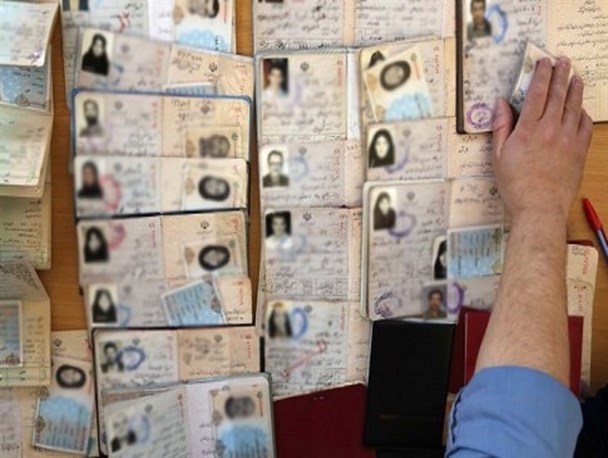 فاقدین شناسنامه در پیچ و خم مشکلات زندگی/ حل مشکل نداشتن اوراق هویتی یک مطالبه به حق اجتماعی است