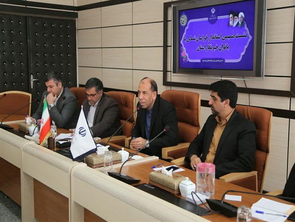 زیر بار فشارهای هیچ نماینده منتخبی نخواهم رفت