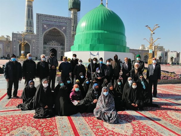 اعزام زائران مناطق محروم خراسان‌جنوبی به مشهد مقدس/ آرزوی پیرمرد ۹۲ساله‌ای که با زیارت امام رضا(ع) برآورده شد