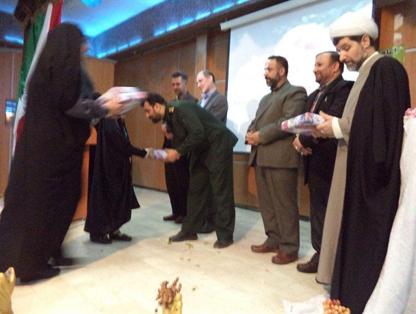 در مراسمی از ۶۰ زن نمونه شهرستان املش تجلیل شد+تصاویر