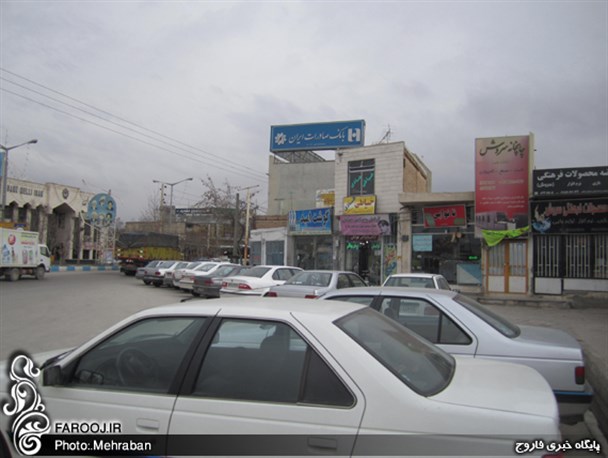 خیابان های فاروج یا پارکینگ های روباز؟!