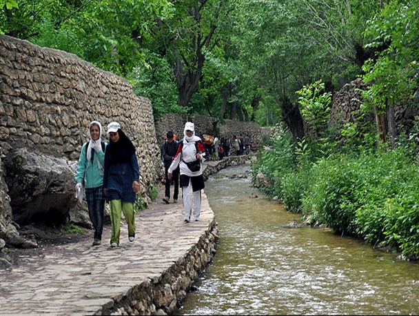 ارائه الگویی فرهنگی در حوزه گردشگری شهرستان چناران