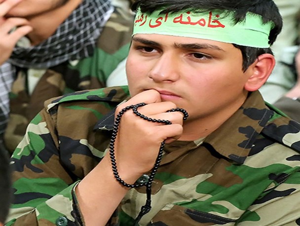 دیدار ۴۸ دانش آموز البرزی با رهبر معظم انقلاب در استانه روز پدر