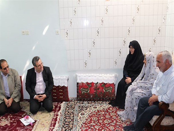 تکریم 200 خانواده شهید و ایثارگر شهرستان فیروزکوه در راستای طرح سپاس